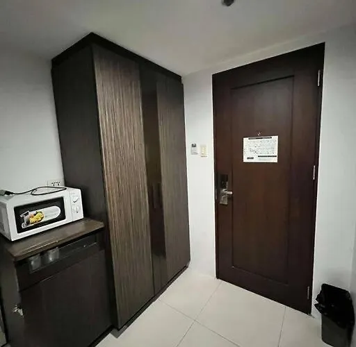 Apartment Cityscape - Studio Unit